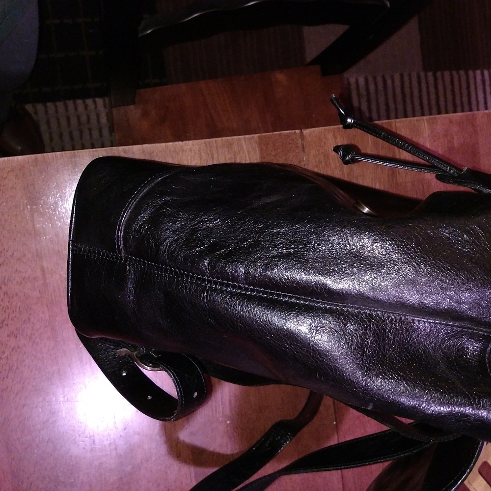 Oroton Black Leather Backpack - Picture 8 of 12